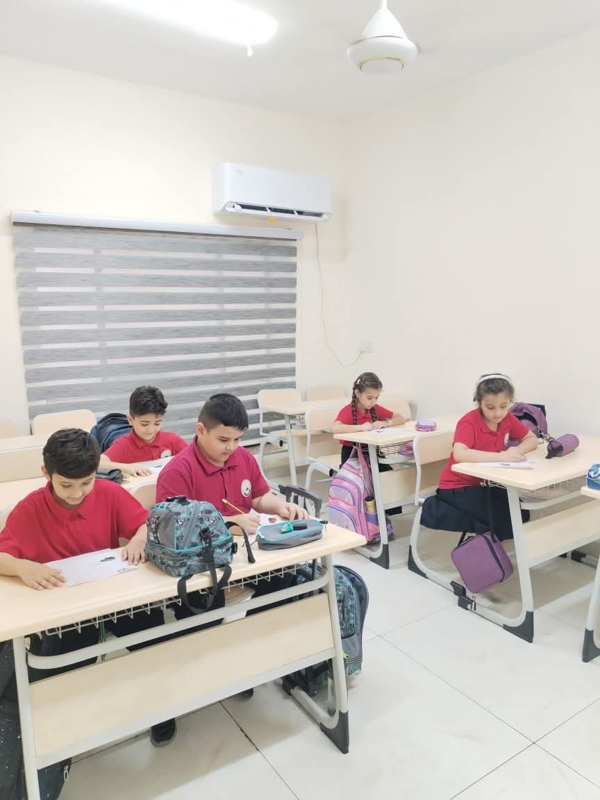 صورة من المدرسة